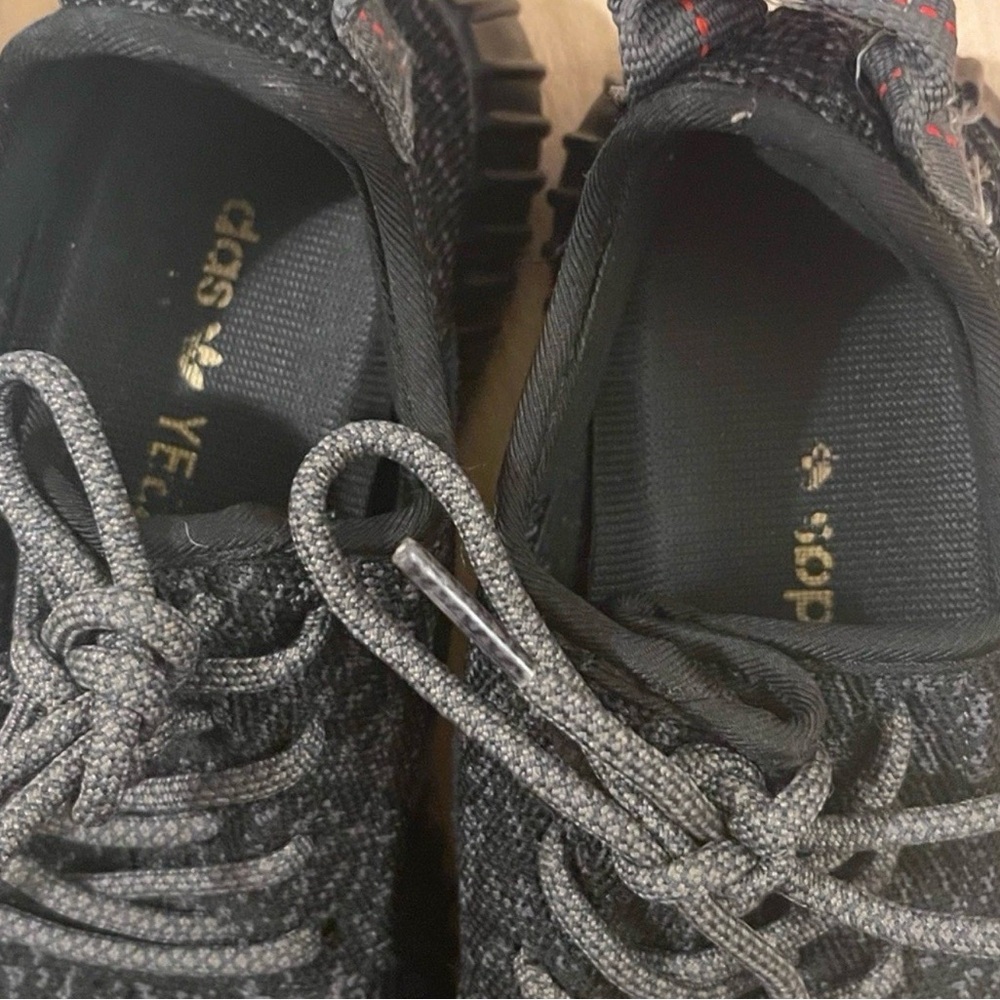 Adidas Yeezy Boost Pirate Black Womens 6.5 Size 5 Mens - Picture 7 of 7